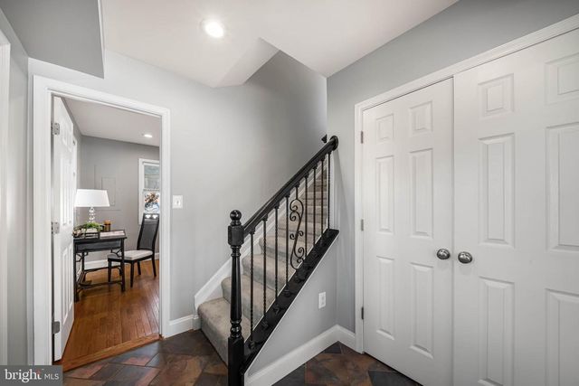 8101 SHORE RD, Baltimore, MD 21222