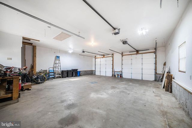 8101 SHORE RD, Baltimore, MD 21222