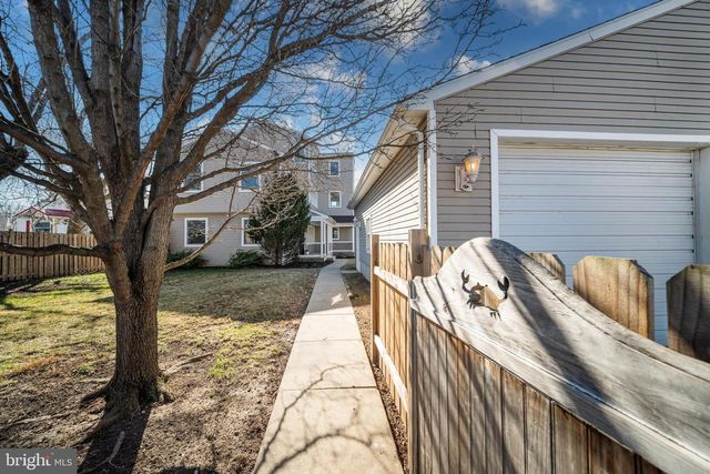 8101 SHORE RD, Baltimore, MD 21222