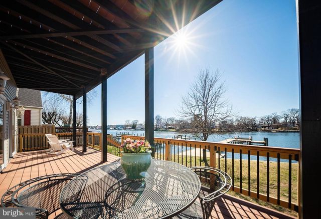 8101 SHORE RD, Baltimore, MD 21222