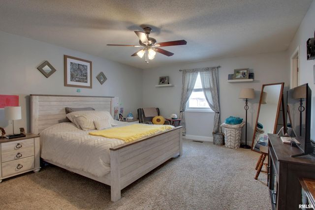 4717 HARRISON Street, Quincy, IL 62305