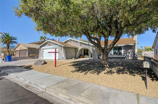 894 Dianne Drive, Boulder City, NV 89005