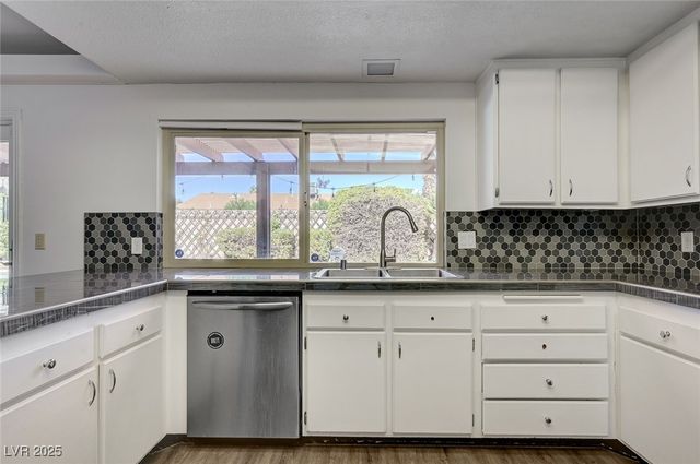 894 Dianne Drive, Boulder City, NV 89005