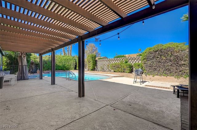 894 Dianne Drive, Boulder City, NV 89005