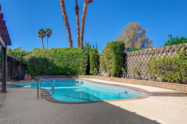 894 Dianne Drive, Boulder City, NV 89005