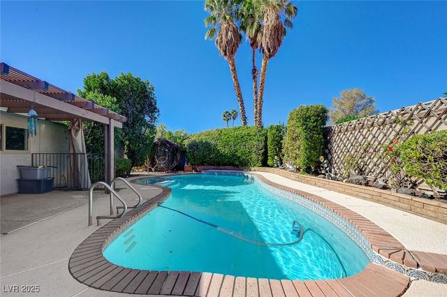 894 Dianne Drive, Boulder City, NV 89005