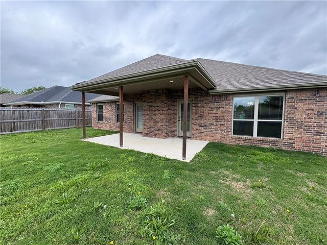 427 Tyler Road, Farmington, AR 72730