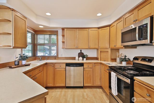4996 Lilac Drive, Freeland, WA 98249