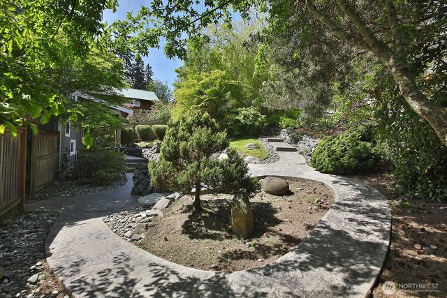 4996 Lilac Drive, Freeland, WA 98249