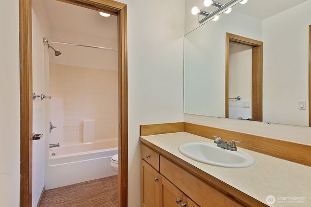 4996 Lilac Drive, Freeland, WA 98249