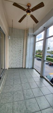 3040 NE 16TH Avenue 303, Oakland Park, FL 33334