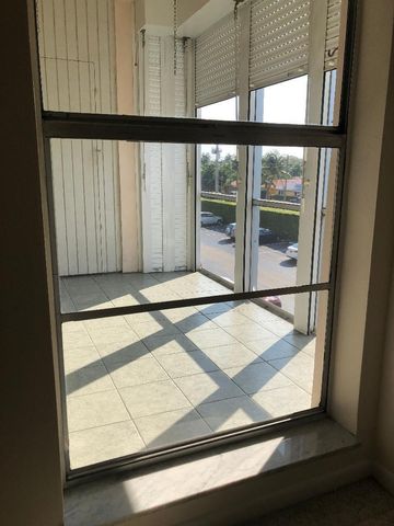 3040 NE 16TH Avenue 303, Oakland Park, FL 33334
