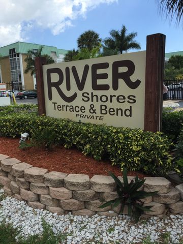 3040 NE 16TH Avenue 303, Oakland Park, FL 33334
