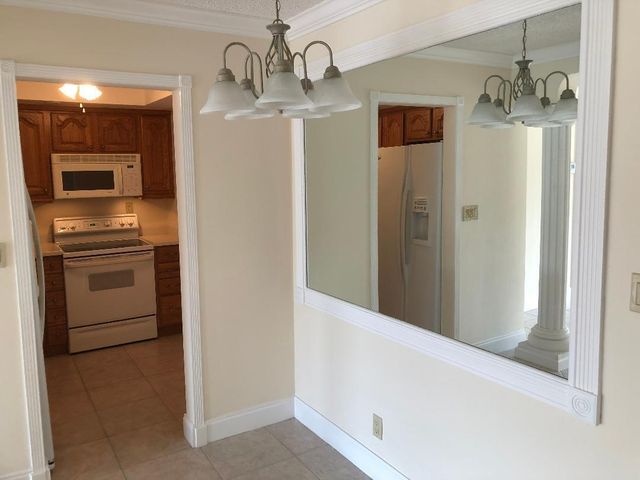 3040 NE 16TH Avenue 303, Oakland Park, FL 33334