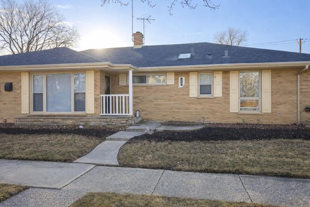 222 Broadmoor Avenue, Munster, IN 46321