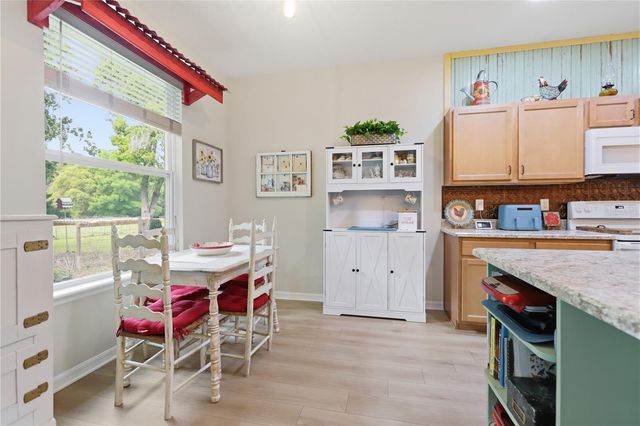 2200 N CLARA AVENUE, Deland, FL 32720