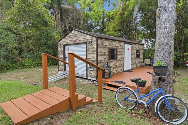 2200 N CLARA AVENUE, Deland, FL 32720