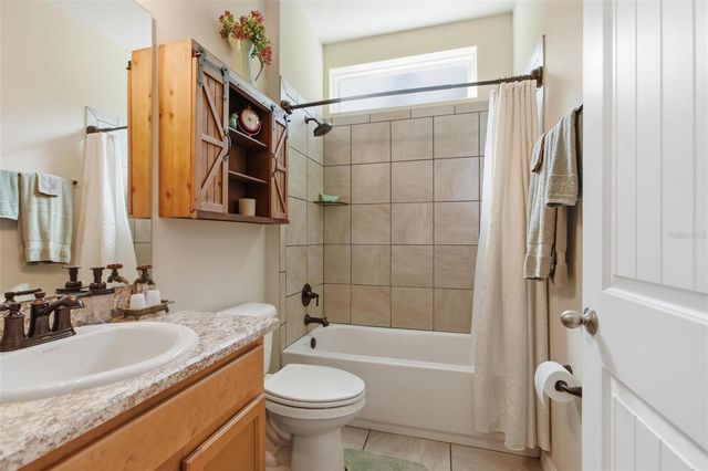 2200 N CLARA AVENUE, Deland, FL 32720