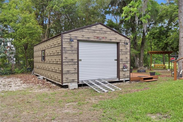 2200 N CLARA AVENUE, Deland, FL 32720