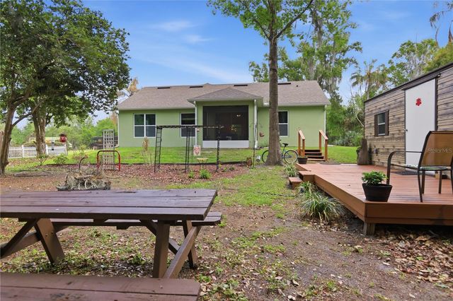 2200 N CLARA AVENUE, Deland, FL 32720