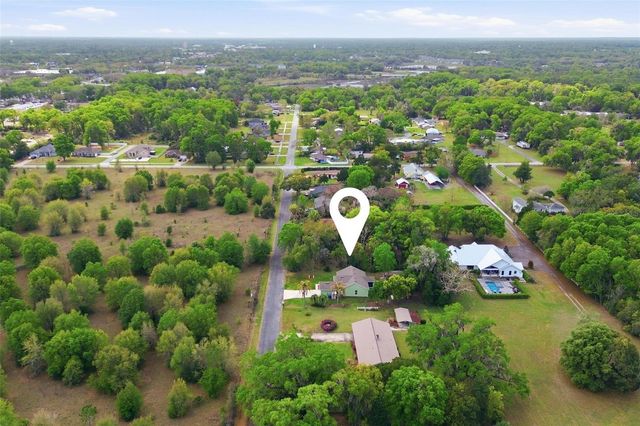 2200 N CLARA AVENUE, Deland, FL 32720