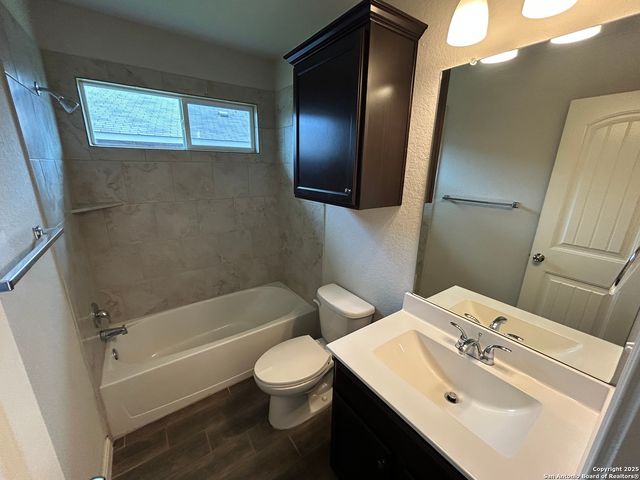 2293 Olive Hill Dr, New Braunfels, TX 78130