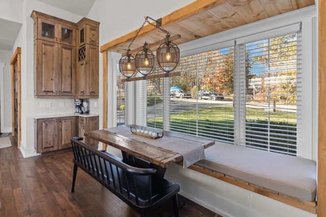 W5681 Ridge ROAD, Elkhorn, WI 53121