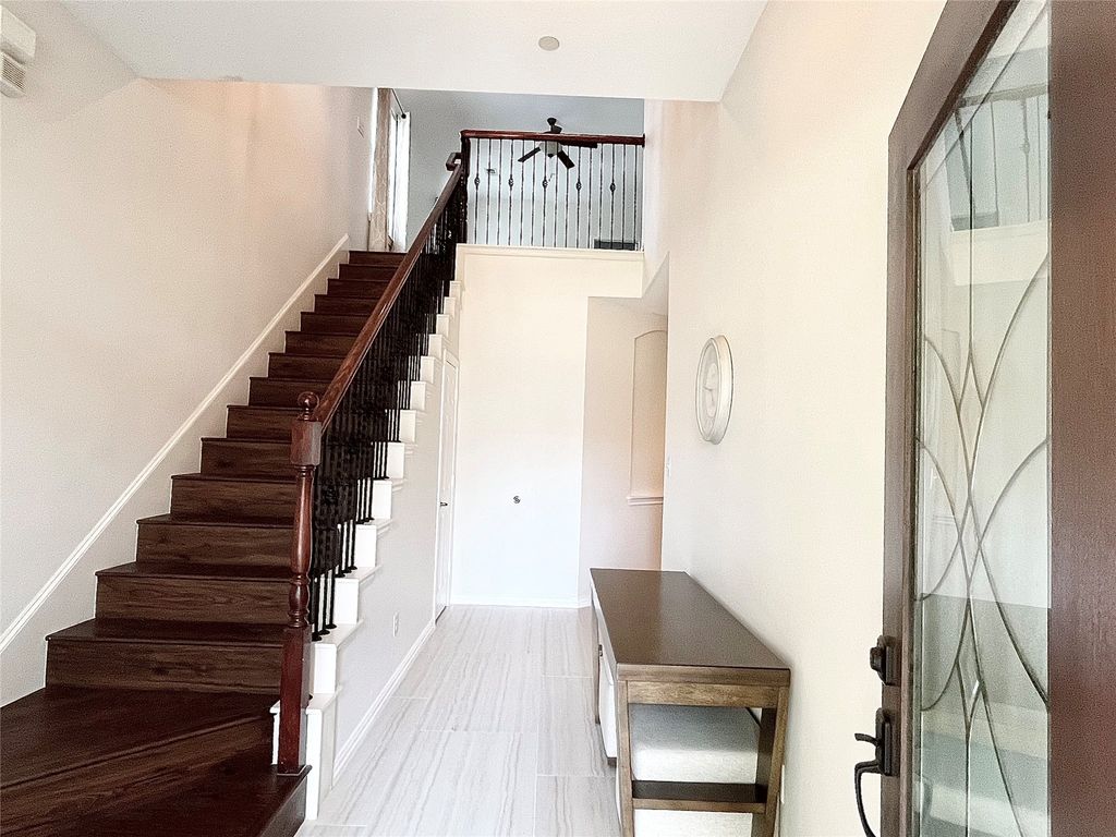 2204 Paige Court, Carrollton, TX 75006