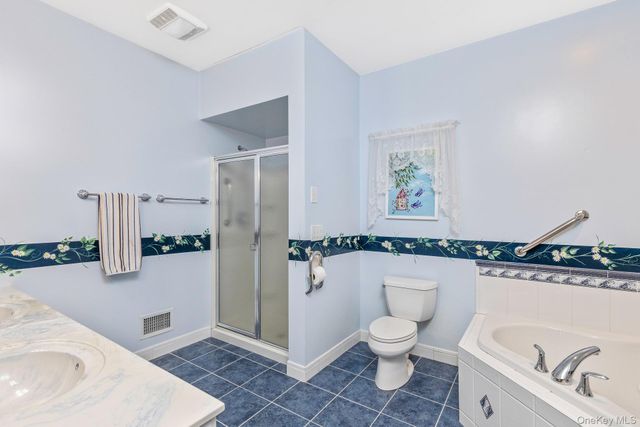 45 Oak Run, Stony Brook, NY 11790