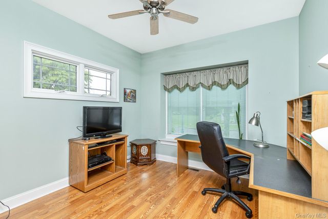 45 Oak Run, Stony Brook, NY 11790