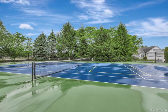 45 Oak Run, Stony Brook, NY 11790
