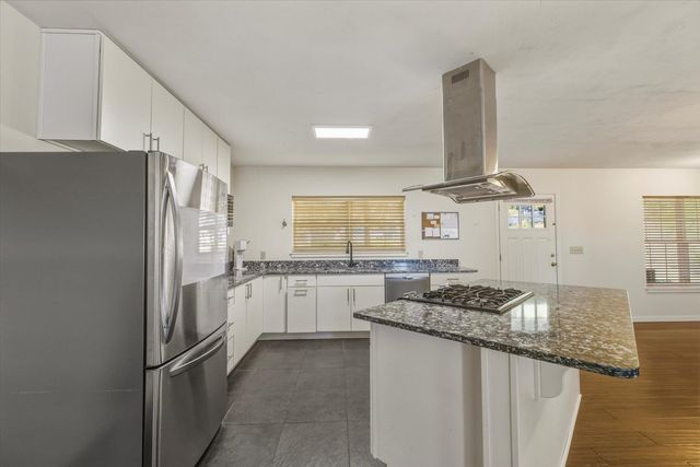 997 DRAKE ACRES Road, Quincy, FL 32351