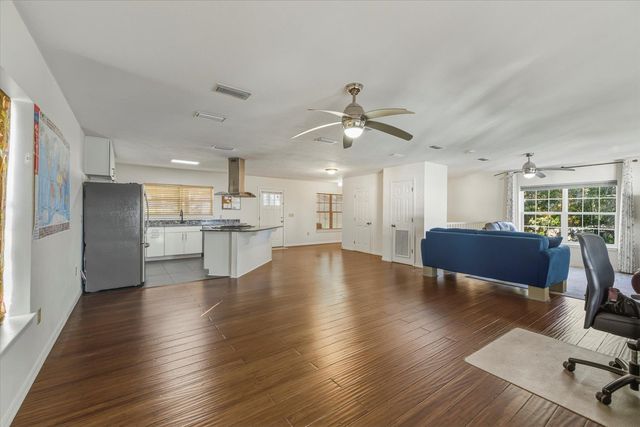 997 DRAKE ACRES Road, Quincy, FL 32351