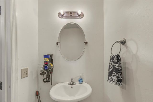 997 DRAKE ACRES Road, Quincy, FL 32351