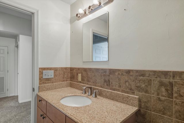 997 DRAKE ACRES Road, Quincy, FL 32351