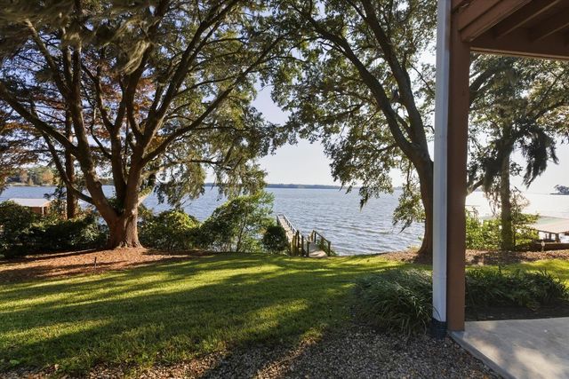 997 DRAKE ACRES Road, Quincy, FL 32351