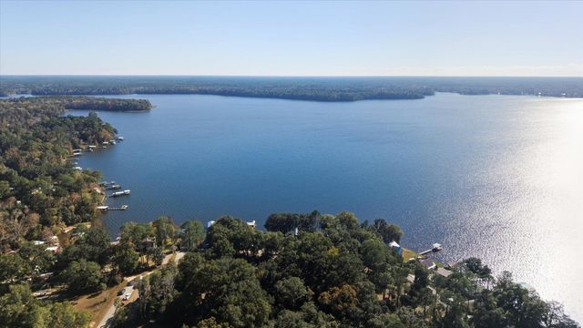 997 DRAKE ACRES Road, Quincy, FL 32351