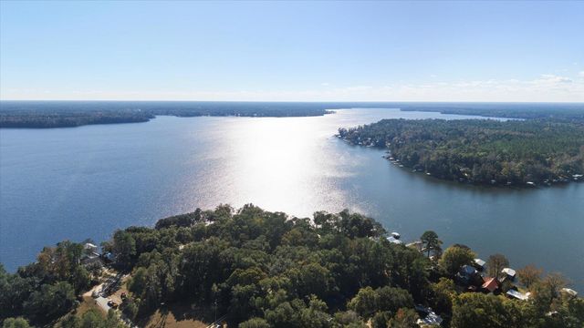 997 DRAKE ACRES Road, Quincy, FL 32351