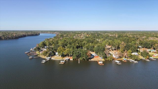 997 DRAKE ACRES Road, Quincy, FL 32351