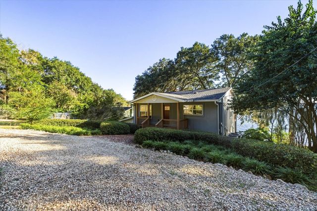 997 DRAKE ACRES Road, Quincy, FL 32351