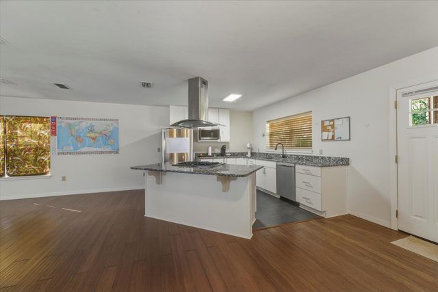 997 DRAKE ACRES Road, Quincy, FL 32351