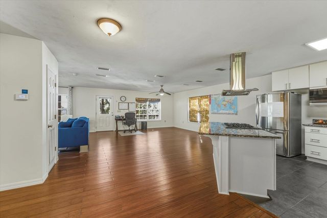 997 DRAKE ACRES Road, Quincy, FL 32351