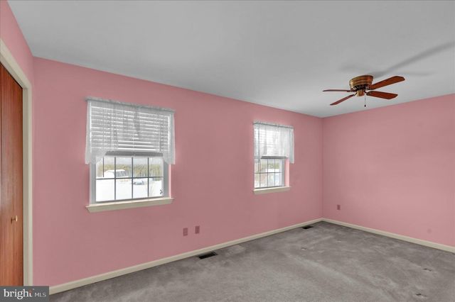 1111 HAMPDEN DR, Strasburg, PA 17579