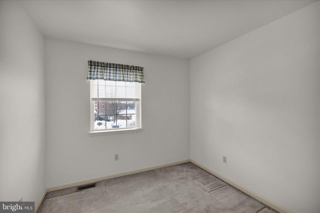 1111 HAMPDEN DR, Strasburg, PA 17579