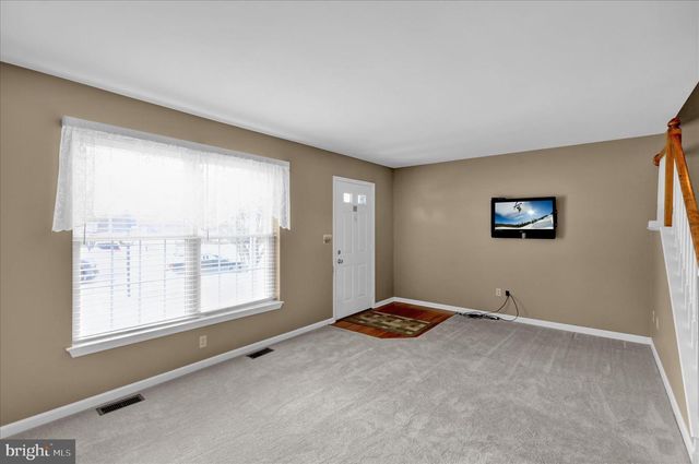 1111 HAMPDEN DR, Strasburg, PA 17579