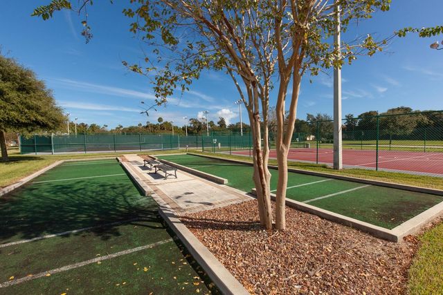 77 HERON DRIVE, Palm Coast, FL 32137