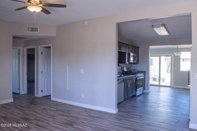 2610 E Cochise Vista, Tucson, AZ 85713