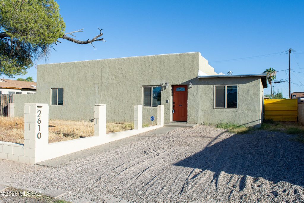 2610 E Cochise Vista, Tucson, AZ 85713