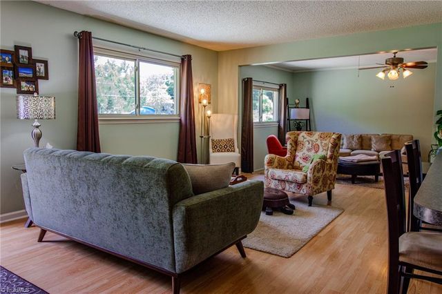 5736 Davis Road, Walkertown, NC 27051