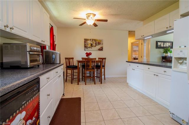 5736 Davis Road, Walkertown, NC 27051
